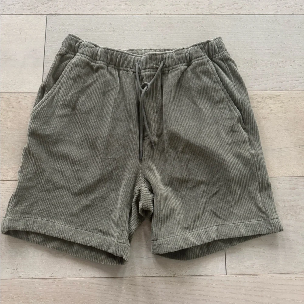 FAHERTY ($128.00) Essential Italian Knit Cord Short (6
